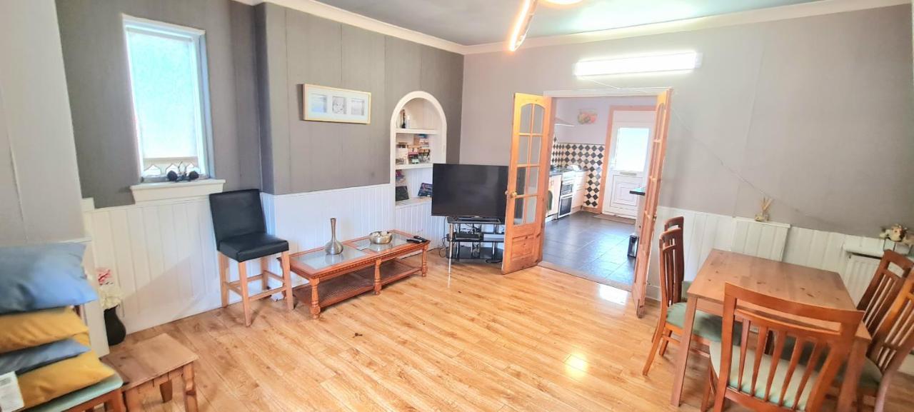Beautiful 4 Bedroom Cottage - Ideal Location - Free Parkingエディンバラ エクステリア 写真