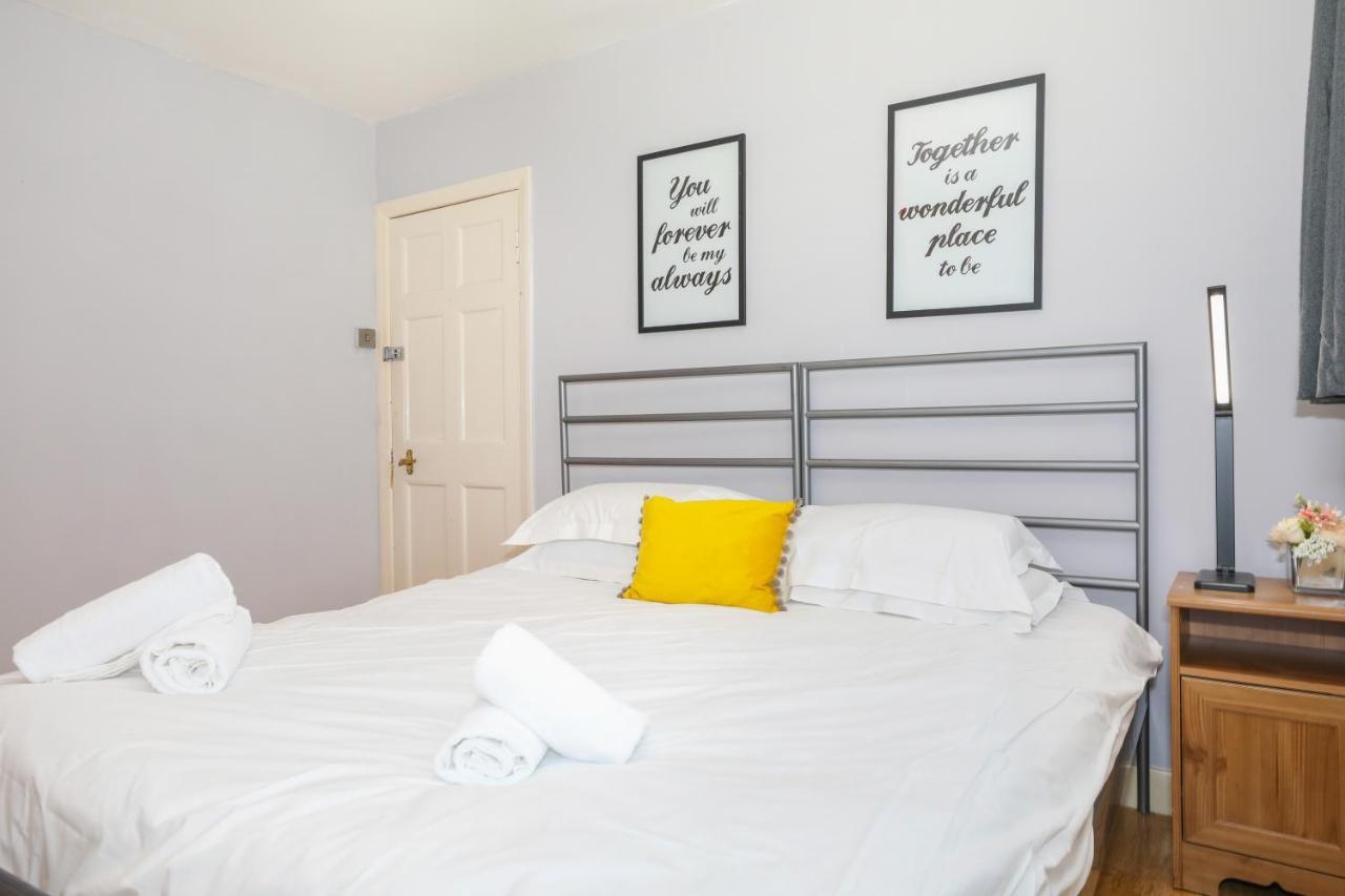 Beautiful 4 Bedroom Cottage - Ideal Location - Free Parkingエディンバラ エクステリア 写真