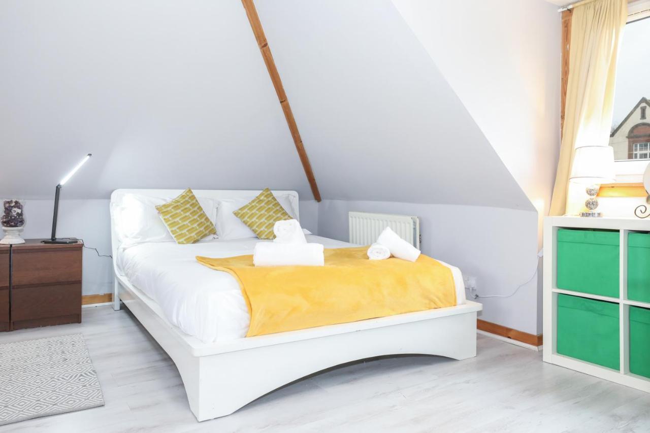 Beautiful 4 Bedroom Cottage - Ideal Location - Free Parkingエディンバラ エクステリア 写真