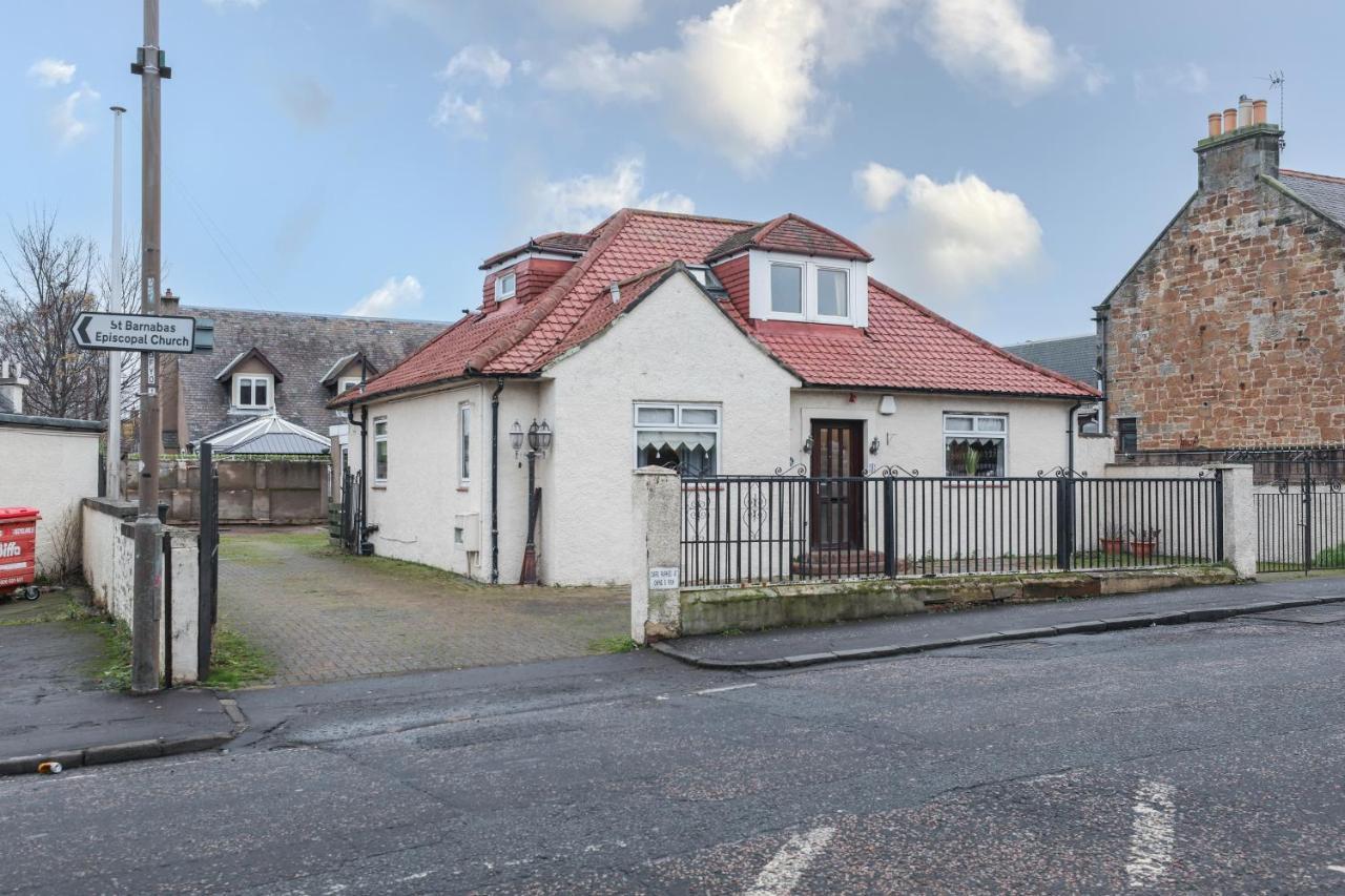 Beautiful 4 Bedroom Cottage - Ideal Location - Free Parkingエディンバラ エクステリア 写真