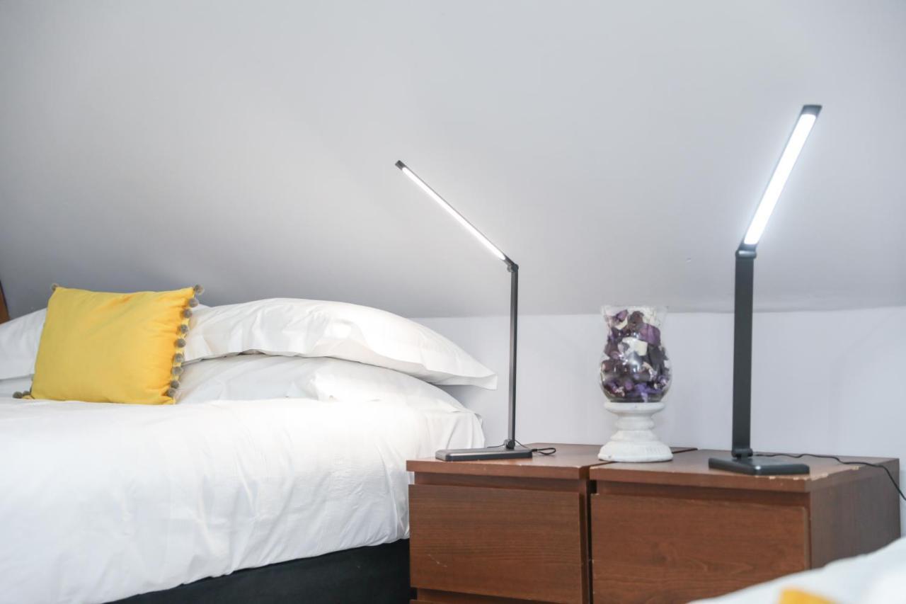 Beautiful 4 Bedroom Cottage - Ideal Location - Free Parkingエディンバラ エクステリア 写真