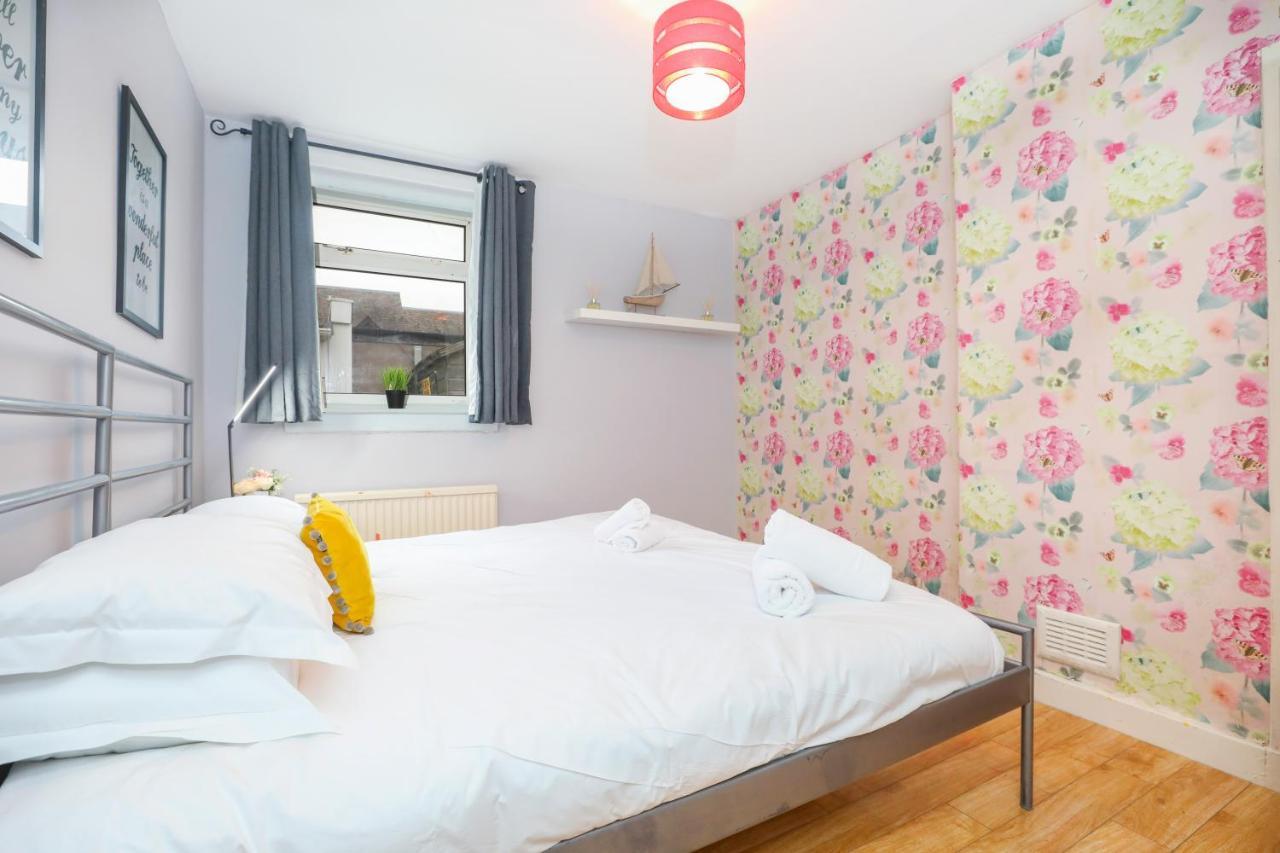 Beautiful 4 Bedroom Cottage - Ideal Location - Free Parkingエディンバラ エクステリア 写真