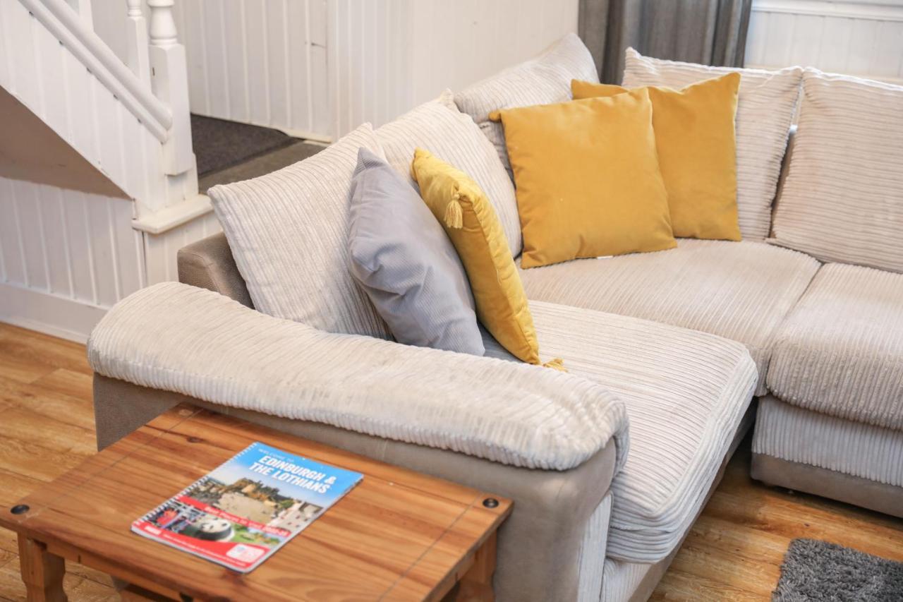 Beautiful 4 Bedroom Cottage - Ideal Location - Free Parkingエディンバラ エクステリア 写真