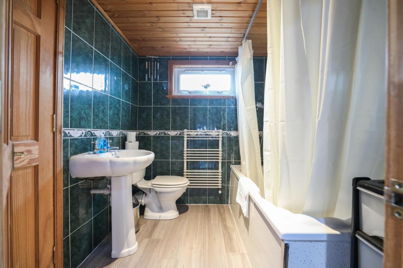 Beautiful 4 Bedroom Cottage - Ideal Location - Free Parkingエディンバラ エクステリア 写真