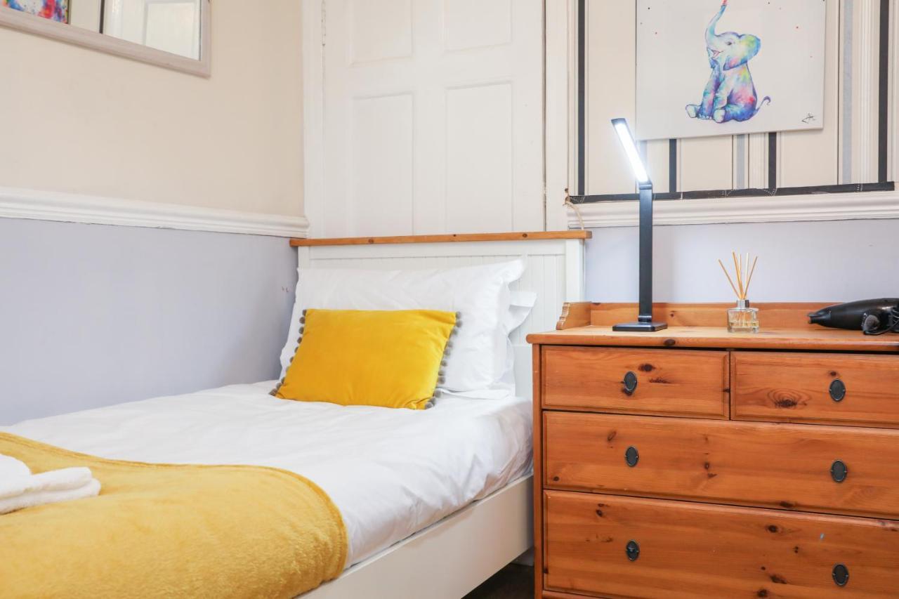 Beautiful 4 Bedroom Cottage - Ideal Location - Free Parkingエディンバラ エクステリア 写真